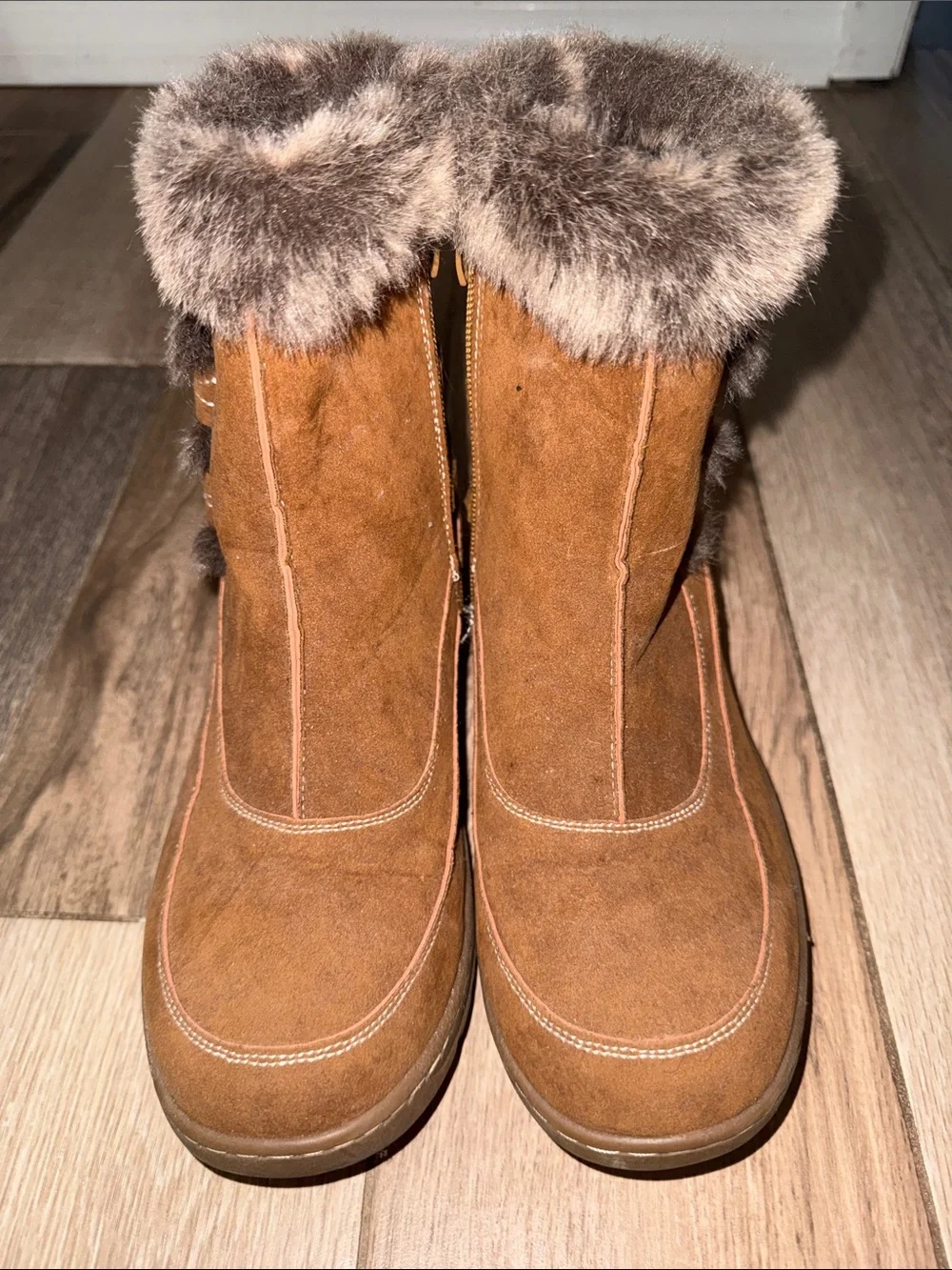 Women's Faux-Fur Trim Winter Ankle Boots - Brown Suede Comfort 9